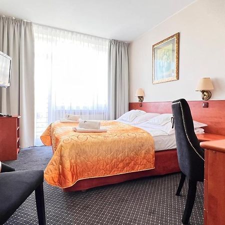 Hotel Osrodek Perelka à Kołobrzeg Extérieur photo