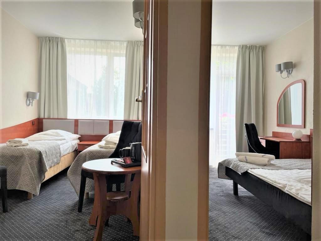 Hotel Osrodek Perelka à Kołobrzeg Extérieur photo