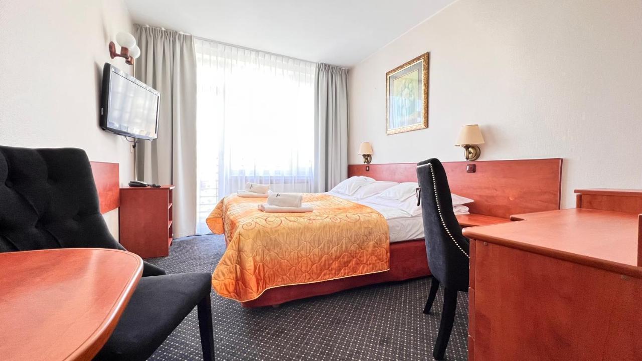 Hotel Osrodek Perelka à Kołobrzeg Extérieur photo