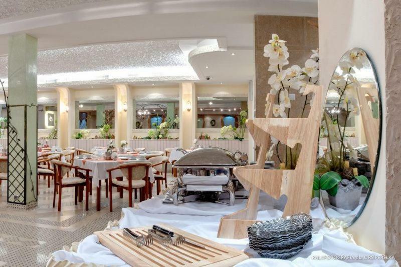 Hotel Osrodek Perelka à Kołobrzeg Extérieur photo