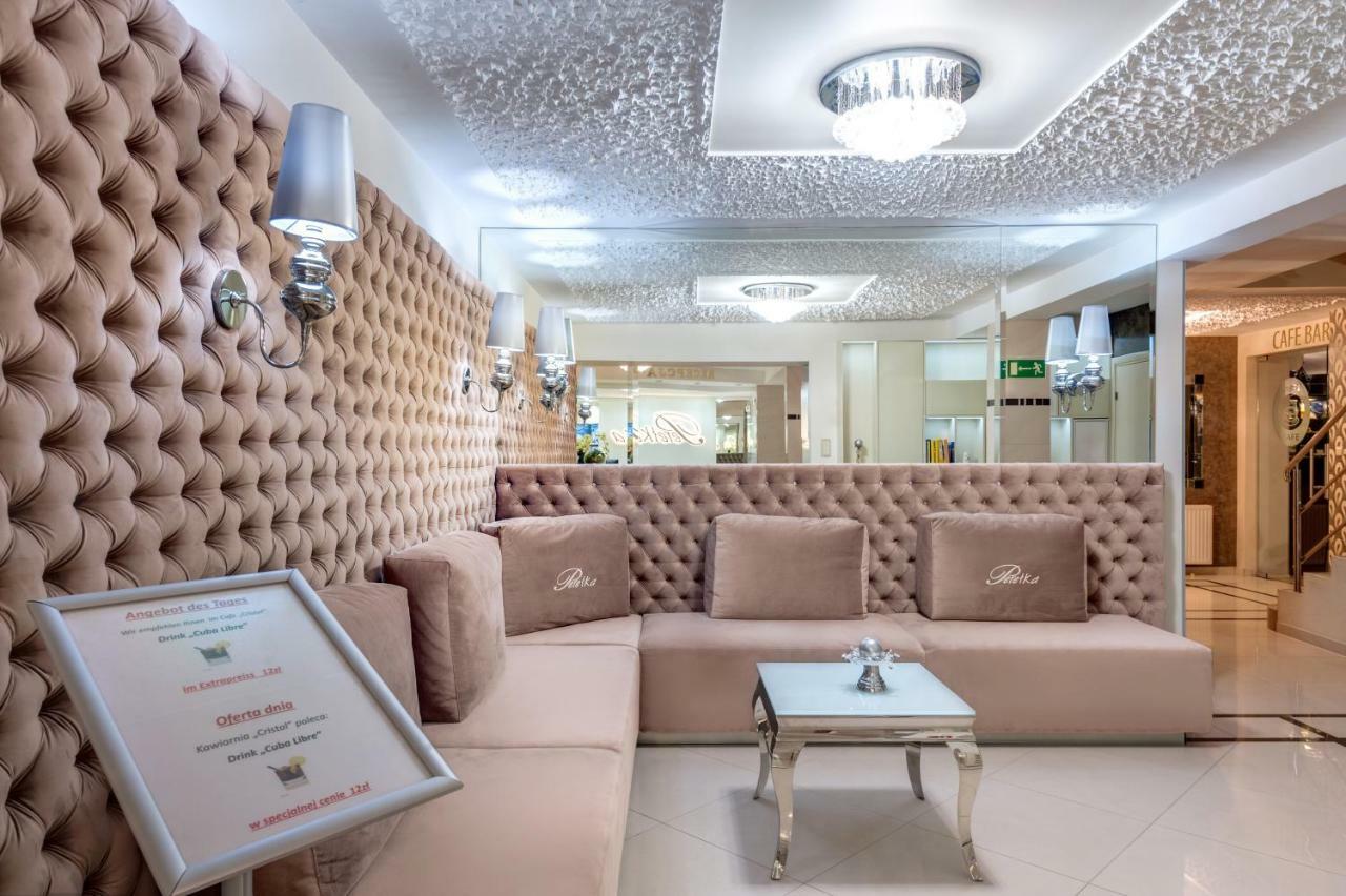 Hotel Osrodek Perelka à Kołobrzeg Extérieur photo